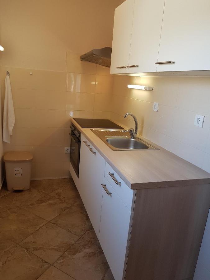 Family Friendly Seaside Apartments Kanica, Rogoznica - 12895 Экстерьер фото